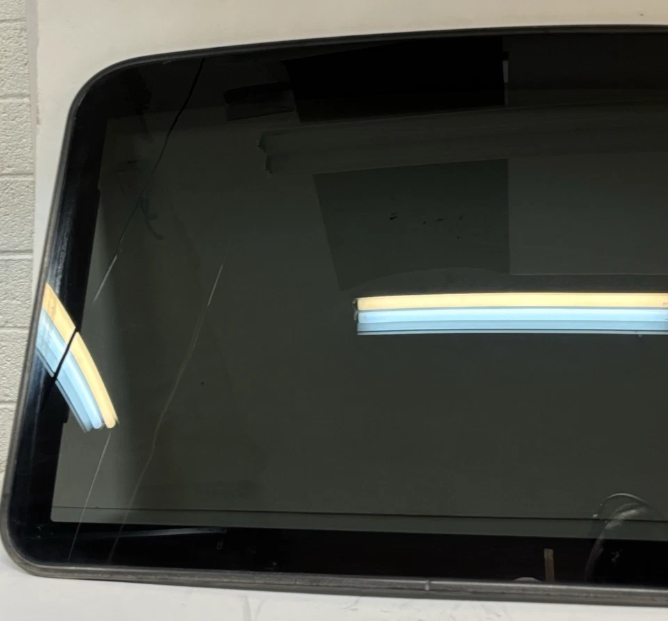 2006-2010 Hummer H3 Sun Roof Sunroof Moonroof Glass OEM (From 2007 Hummer) - Image 3 of 4