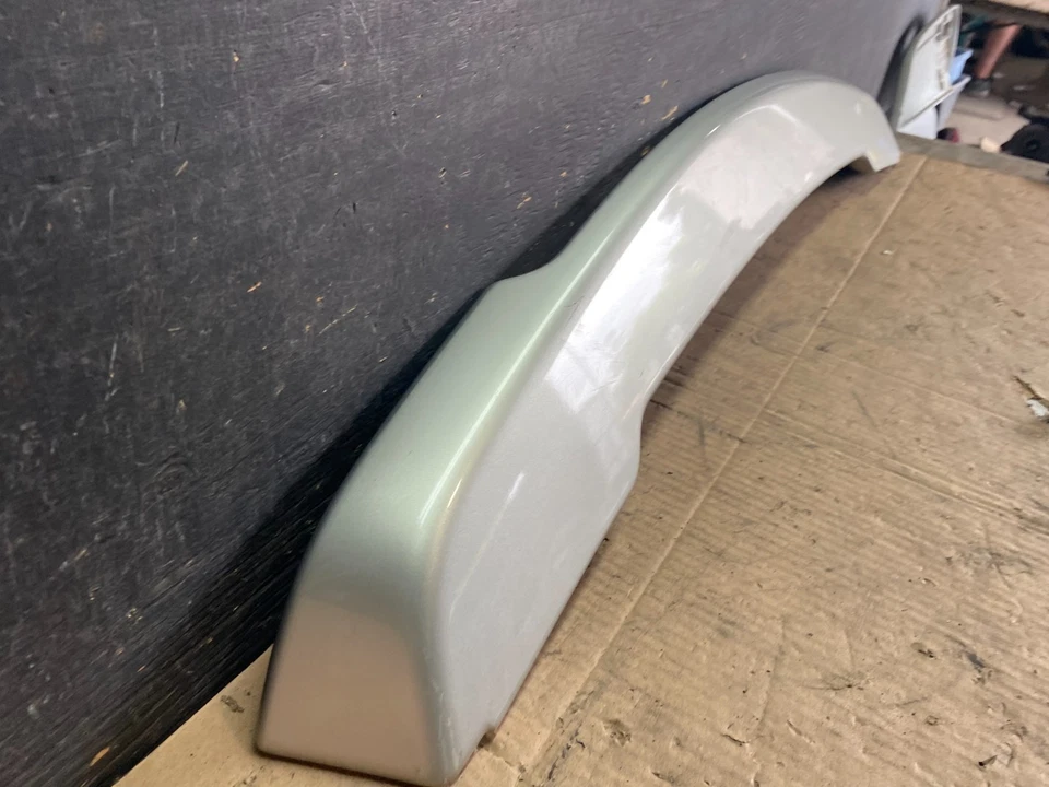 2008 a 2014 Land Rover LR2 lanterna traseira porta-malas spoiler r7967 DG - Imagem 3 de 4