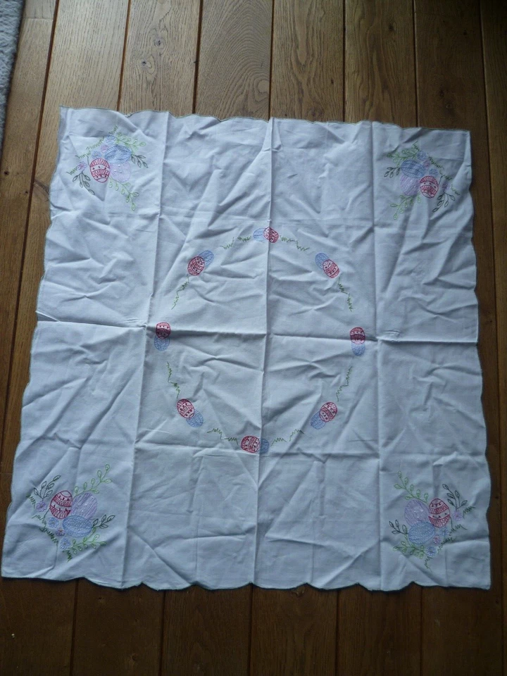 wunderschöne Ostertischdecke, Tischdecke, Ostern, Tischdekokartion