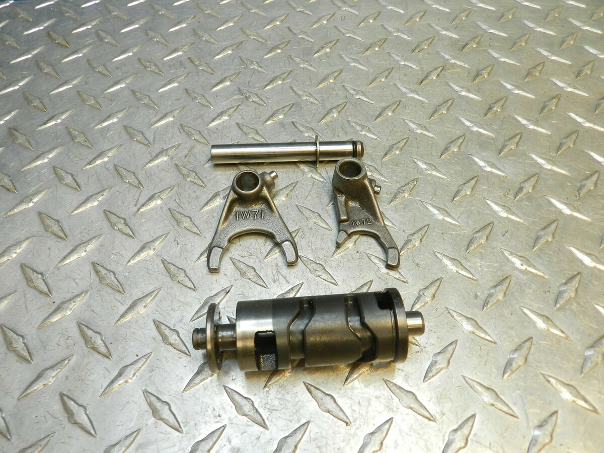 1995 YAMAHA PW80 Y-ZINGER GEAR SHIFTER CAM DRUM SHIFT FORKS 1995 YAMAHA PW80 Y-ZINGER GEAR SHIFTER CAM DRUM SHIFT FORKS