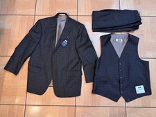 Joseph Abboud Made In USA 44S/ 36S, 100% Wool Suit, Pants, & Vest, Tailored Fit