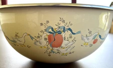 International Tablework's Marmalade Goose Enamelware Replace Nesting Bowl 8 3/8"