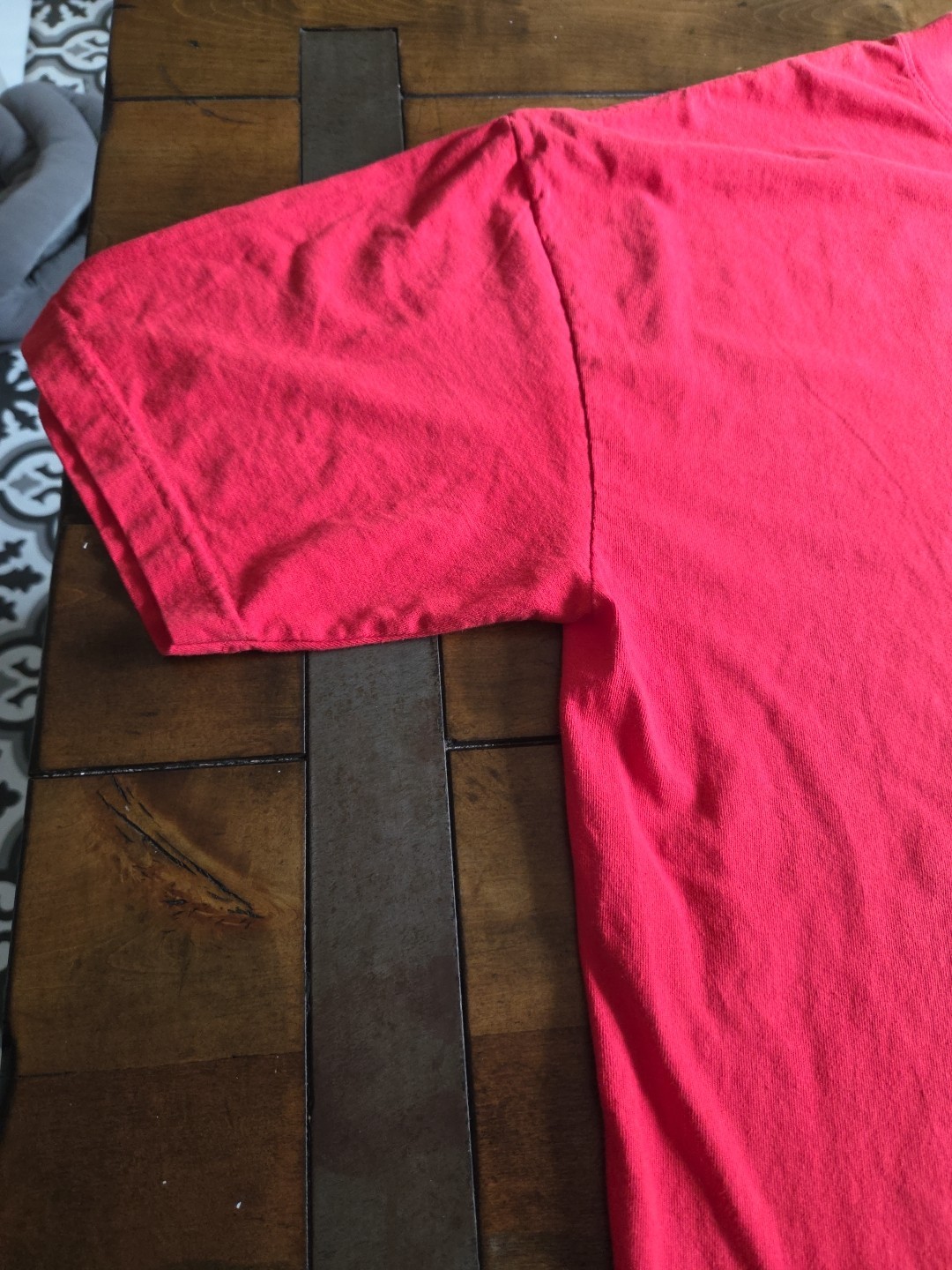 Urban Necessities Las Vegas Los Angeles Graphic Tee Shirt Red Mens XL image 3