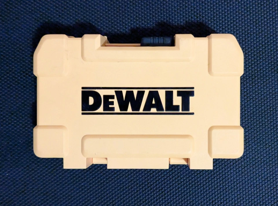 DEWALT Screwdriver Set 37-Piece DW2176 - Image 2 of 3