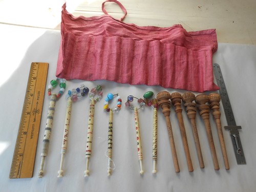 11 ANTIQUE LACE TATTING BOBBIN 6 BONE 5 WOOD SIGNED