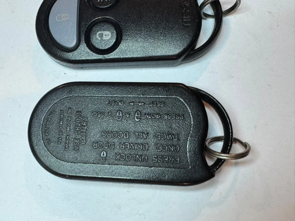 NISSAN 240SX 1995-1998 entrada sin llave coche mando a distancia llavero alarma KOBUTA3T OEM Foto 3 de 4