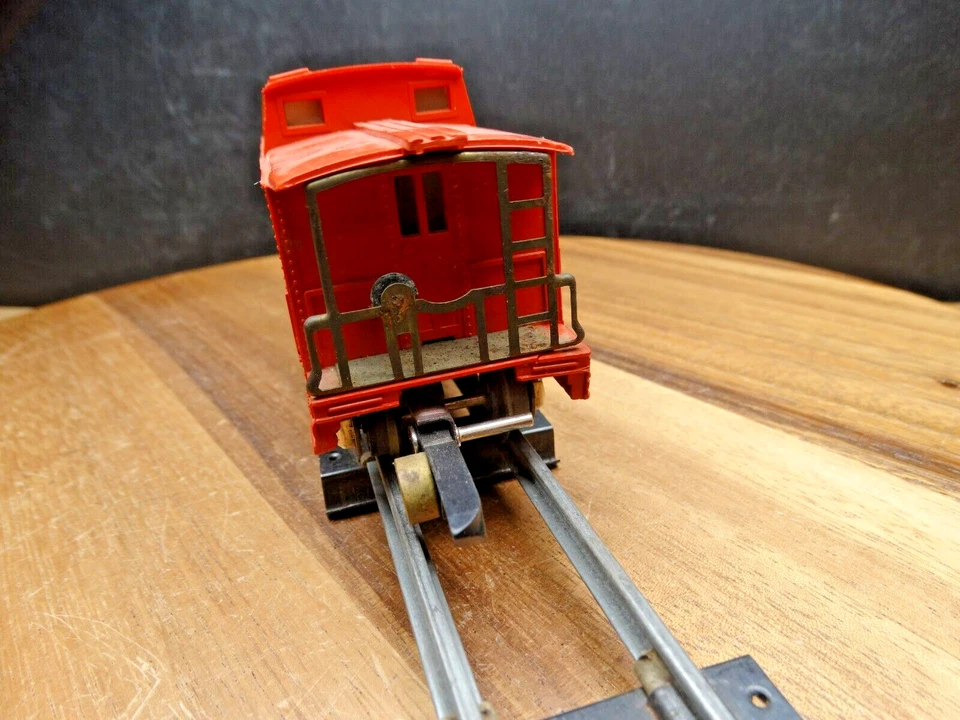 American Flyer S Gauge 33' Reading 630 Illuminated Pumpkin-orange Caboose - Image 3 of 4