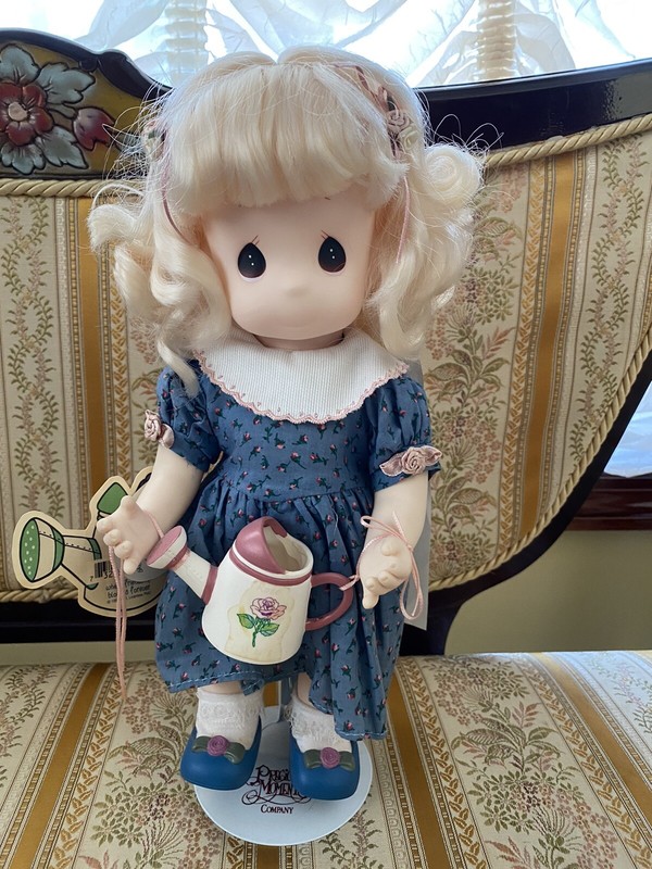 PRECIOUS MOMENTS 2nd Ed GARDEN OF FRIENDS ROSE JUNE DOLL 12"  # 1430 W/TAGS