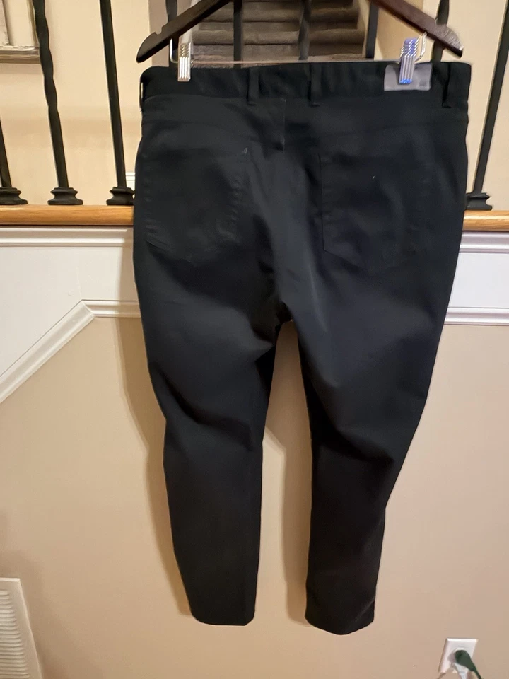 Pantalones Peter Millar EB66 Golf Performance Cinco Bolsillos Núcleo Negros Talla Para Hombre 36/32 Foto 2 de 4