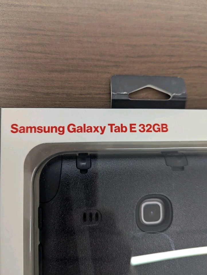 Verizon Rugged Cover fits Samsung Galaxy Tab E 8.0" SAMT377RCBLK - Image 2 of 4