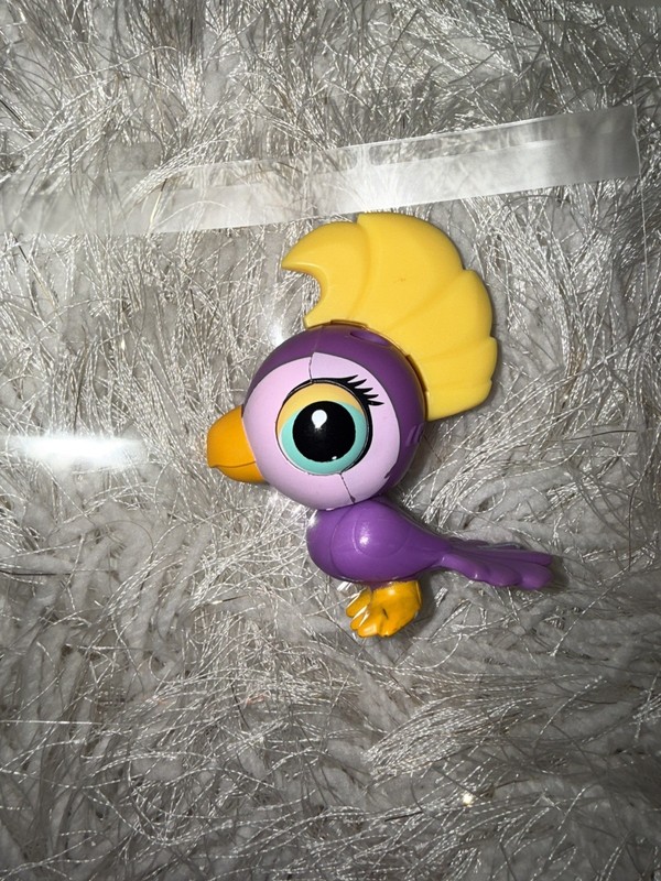 Littlest Pet Shop Cockatoo Magic Motion #3357 Purple With Blue Eyes