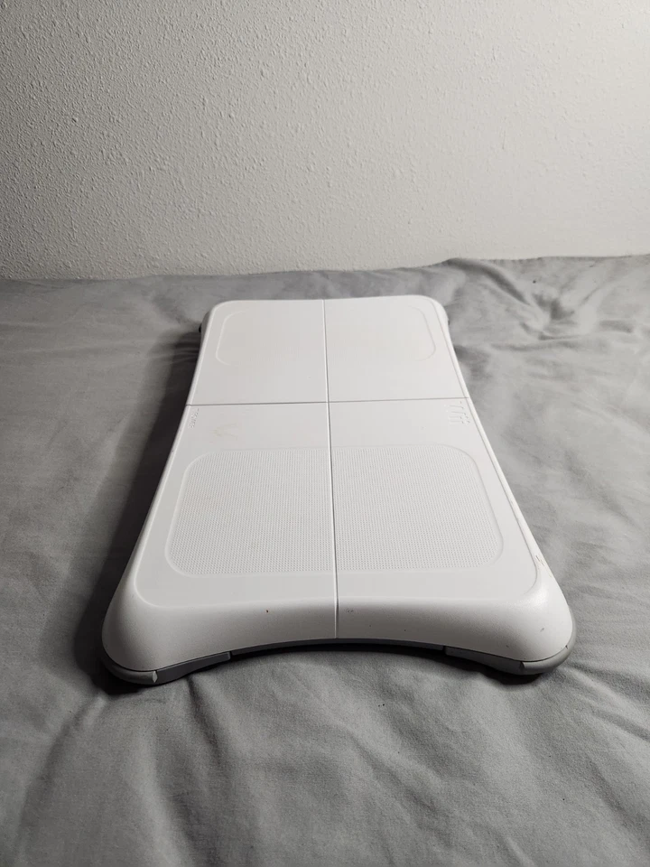 Nintendo Wii Fit Fitness Balance Board White RVL-021 Sports Games Active Tested - Image 4 of 4