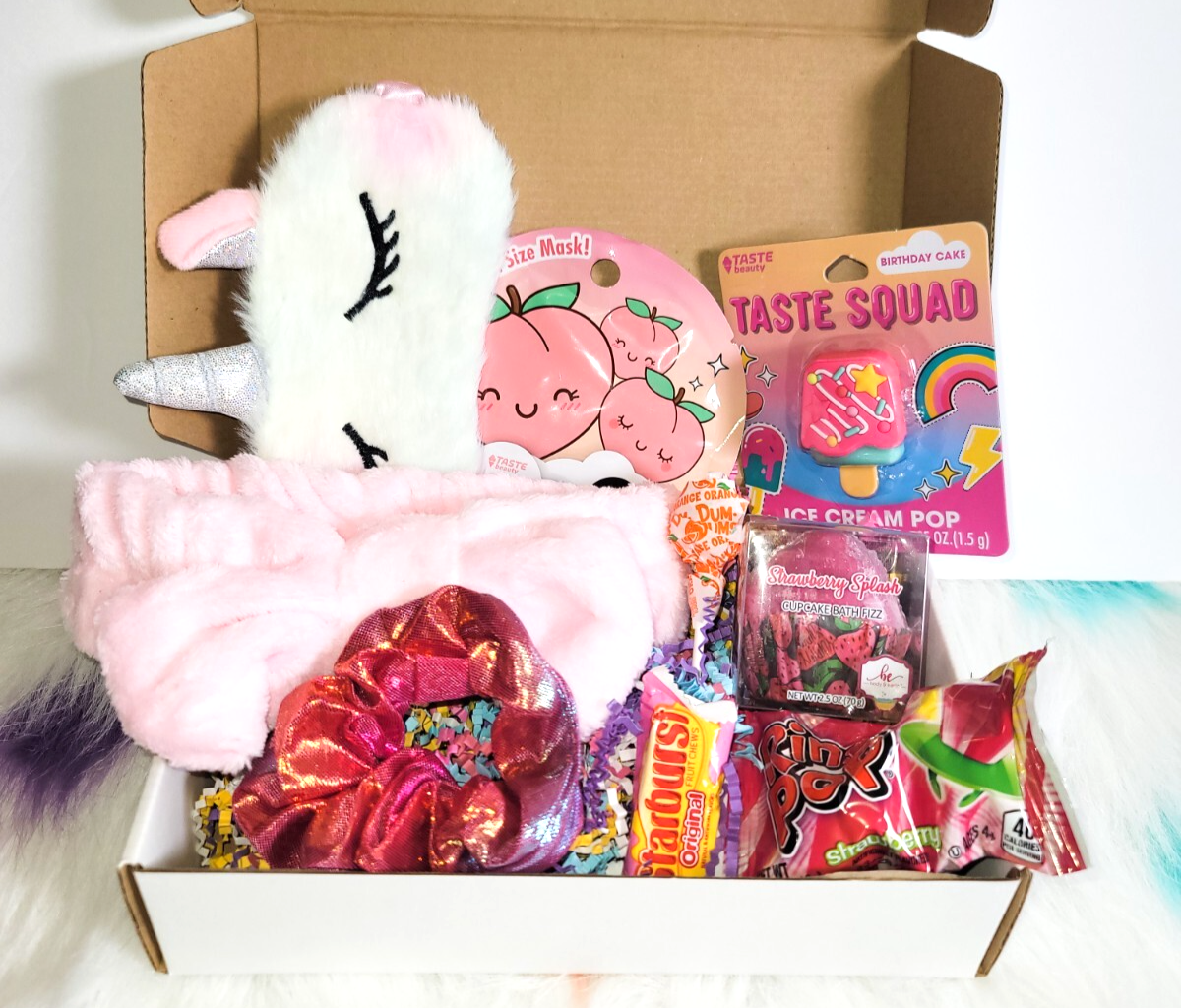 UNICORN GIRLS GIFT BOX, RELAXATION, BIRTHDAY, CHRISTMAS GIFT BOX - Main Image