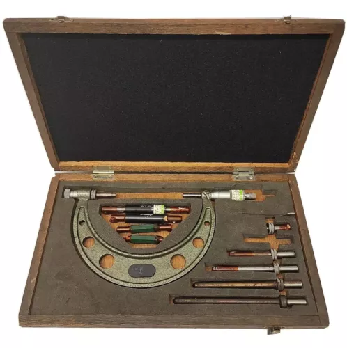 Mitutoyo 104-137 Interchangeable Anvil Micrometer 0-6" with Standards