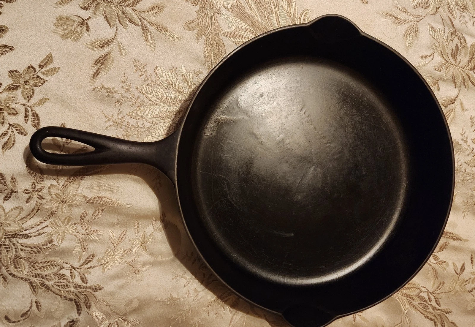 Pre Griswold Erie #9 First Series Cast Iron Skillet