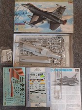 Hasagawa 1/48 Scale General Dynamics F-16C Fighting Falcon Plastic Model Japan