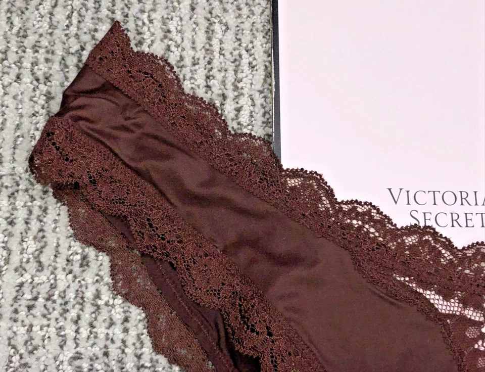 Victoria's Secret Dream Angels NUEVO CON ETIQUETAS XL Borgoña Encaje Ribete Brasileño Descarado Panty Foto 3 de 4