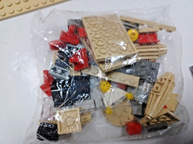 LEGO Star Wars 7104 Desert Skiff and 7110 Star Wars Landspeeder New Old Stock