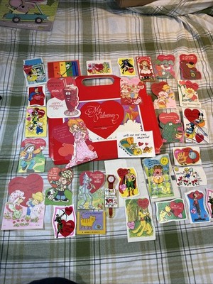 Vintage 1983 Valentines 32 Count In Class Folder Used