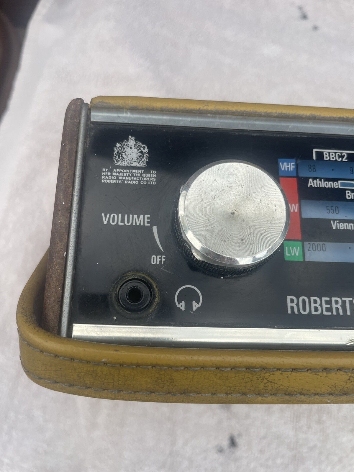 GENUINE VINTAGE ROBERTS RADIO**USED**COLLECTORS RADIO**MODEL R600