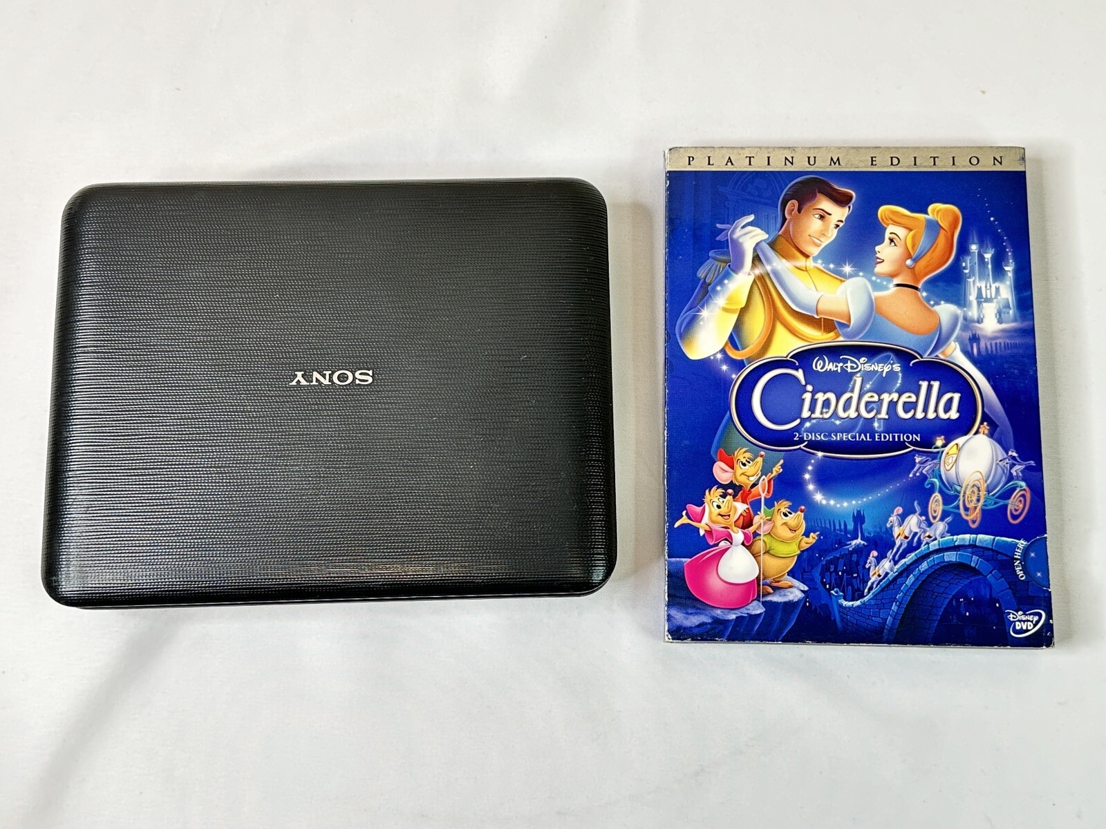 Sony Portable CD DVD Player DVPFX750 7" Screen W/ Cinderella DVD