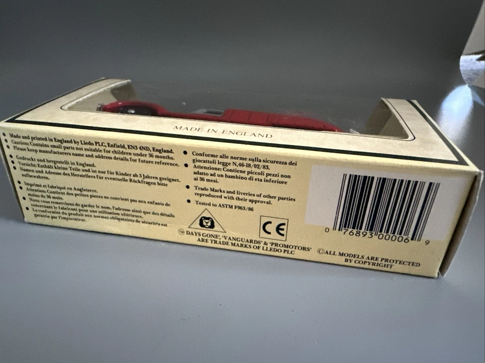 Diecast 1935 Streamline Gas Tanker LLEDO PLC Chevron Standard Oil Co. 1994 #15 - Image 4 of 4