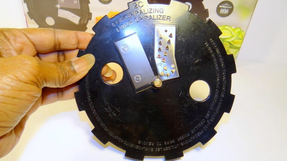 Veggie Bullet BLADES Ribbon Shoestring Fry UDON Spiralizer 2C Brush Cases VB-102 - Image 2 of 4