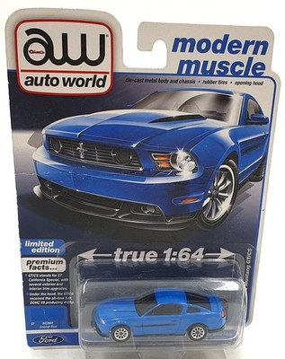 Auto World Maßstab 1:64 AW64372 - 2012 Ford Mustang GT/CS - blau