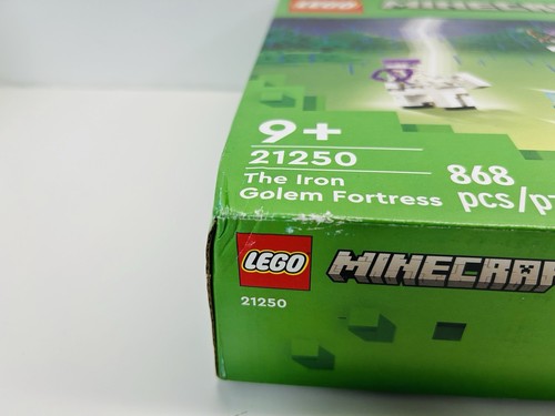 Lego Minecraft: The Iron Golem Fortress 21250 New Sealed Minor Damage 1 Corner - Picture 10 of 10