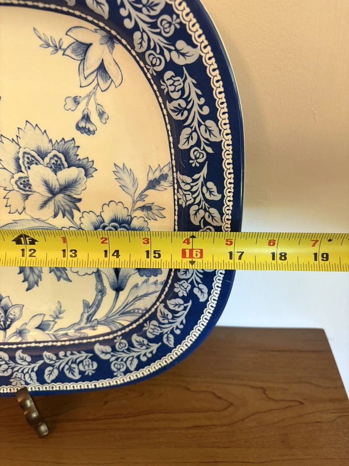 Williams Sonoma Blue &white Floral Aerin Melamine Platter 17.25” X 12.5” - Image 4 of 4