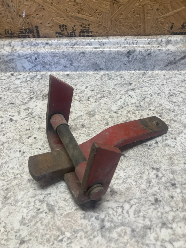 Wheel Horse Rear Hitch Assembly with Pin From B-60 Tractor fits Many Models - Image 4 of 4