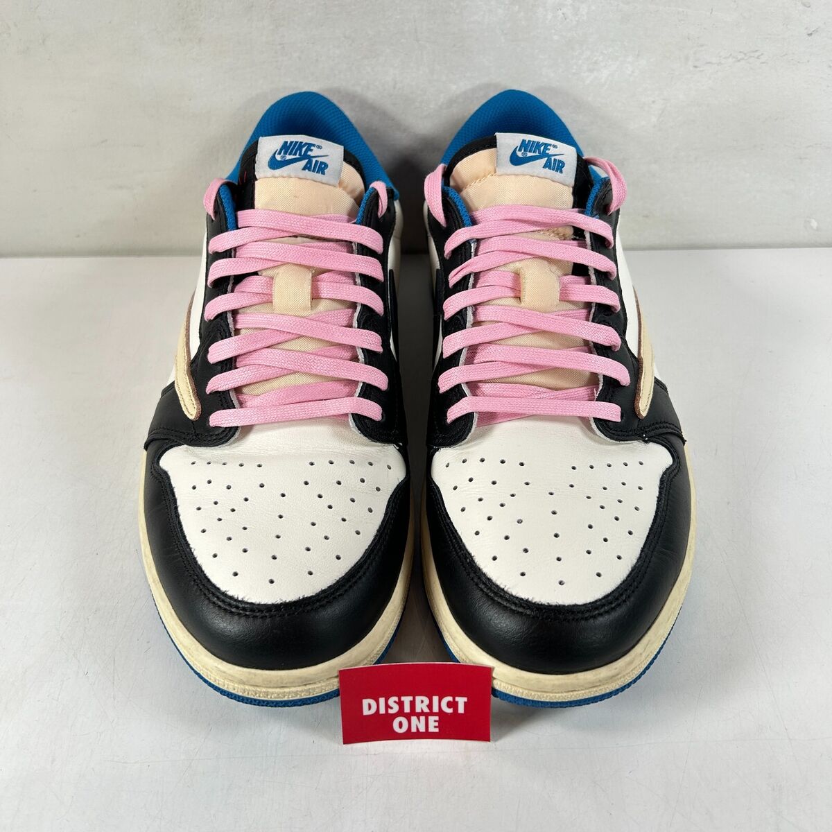 Fragment Design x Travis Scott x Air Jordan 1 Retro Low Fragment Design x Travis Scott x Air Jordan 1 Retro Low