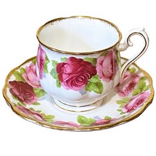 Vtg Royal Albert Tea Cup And Saucer, Old English Rose, Red Pink Roses, Gold Trim