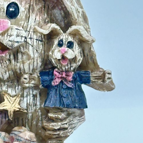 2 Faux Wood Resin Easter Bunny Rabbit Figurines Cottagecore Eating Carrots Eggs - Picture 5 of 12