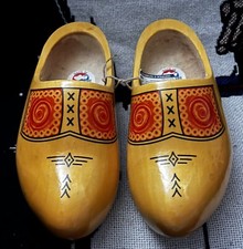 Rare Vintage 1997 Dutch Wooden Farmer Style Clogs NWT