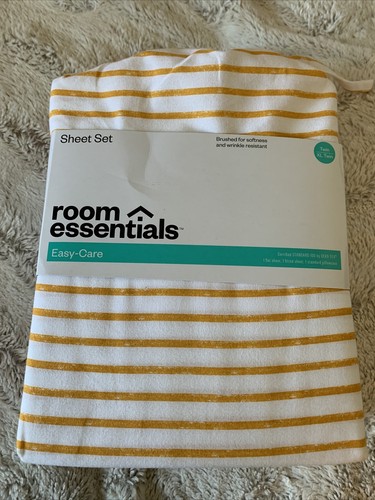 Easy Care Striped Sheet Set Room Essentials 3 Pc Set Twin XL Yellow White NEW - Picture 3 of 9
