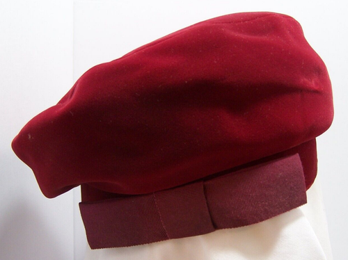 Vintage Ladies Dark Red Velvet and Lovely Green Hats, Union Made in the USA - Picture 7 of 10