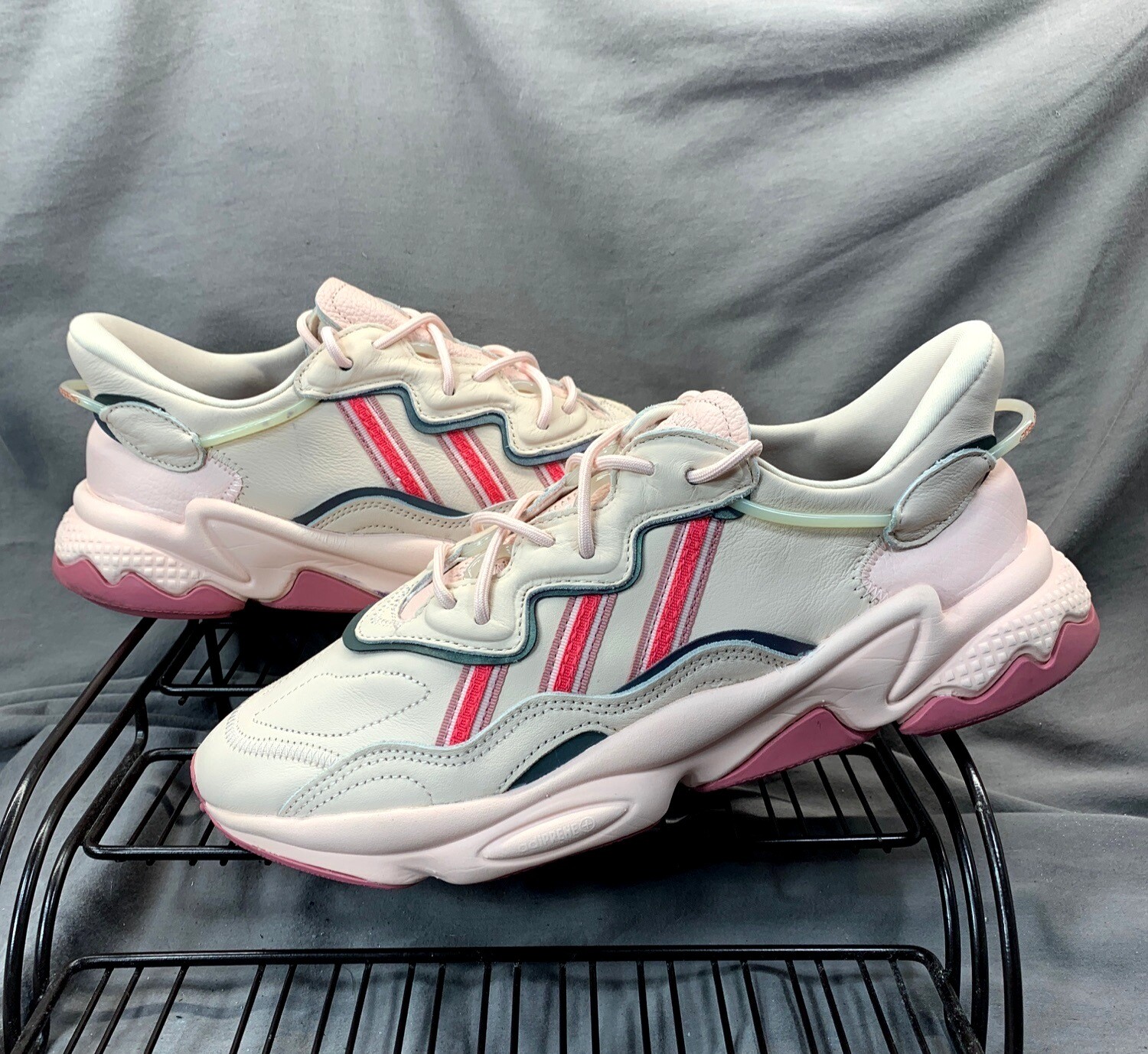 Adidas Originals Wmns Running Shoes Ozweego Icy Pink/Trace Maroon EE5719 Sz  11 | eBay