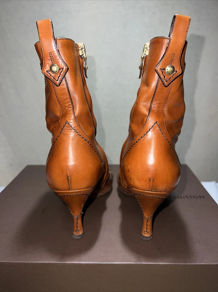 Authentic Louis Vuitton Brown women’s Booties Size 37 (7 Usa) - Image 4 of 4