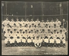 1943 Photo Type 1-Yankees Team Bill Dickey Frank Crosetti Joe Gordon