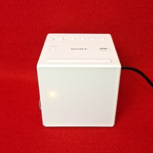 Sony ICFC1 Alarm Clock Radio with FM Tuner White Clock Radio Tuner Auto Set - Picture 1 of 24
