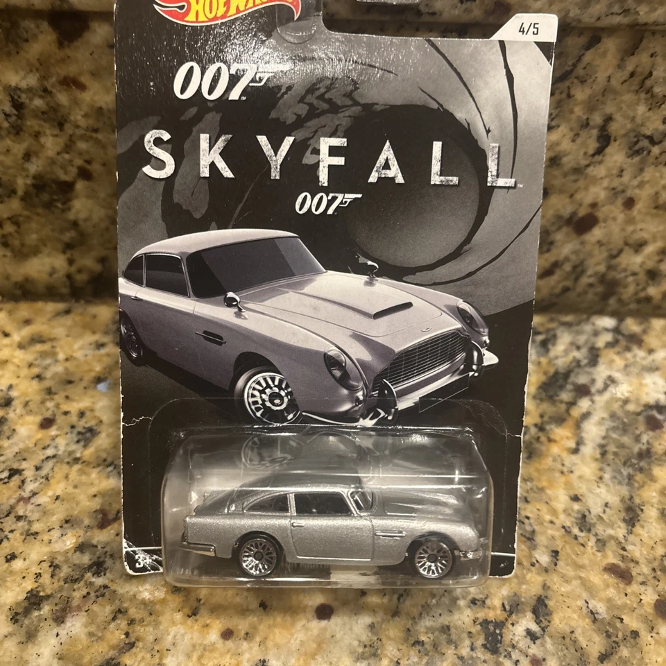 Hot Wheels 007 James Bond Aston Martin 1963 DB5 Skyfall sellado 4/5 (B52) Foto 2 de 4