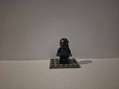 Lego Star Wars Minifigur - Imperial V-Wing Pilot 7915 sw0304