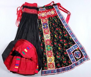 Hungarian folk costume skirt & apron set Kalotaszeg embroidered ethnic dress