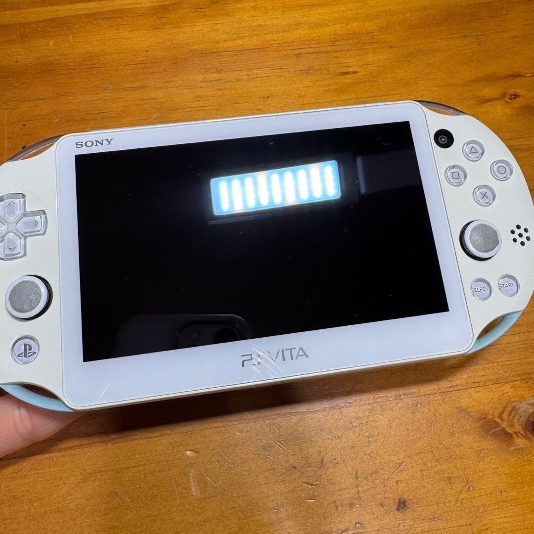 Sony PCH2000ZA14 PlayStation Vita Launch Edition 1GB - Light Blue
