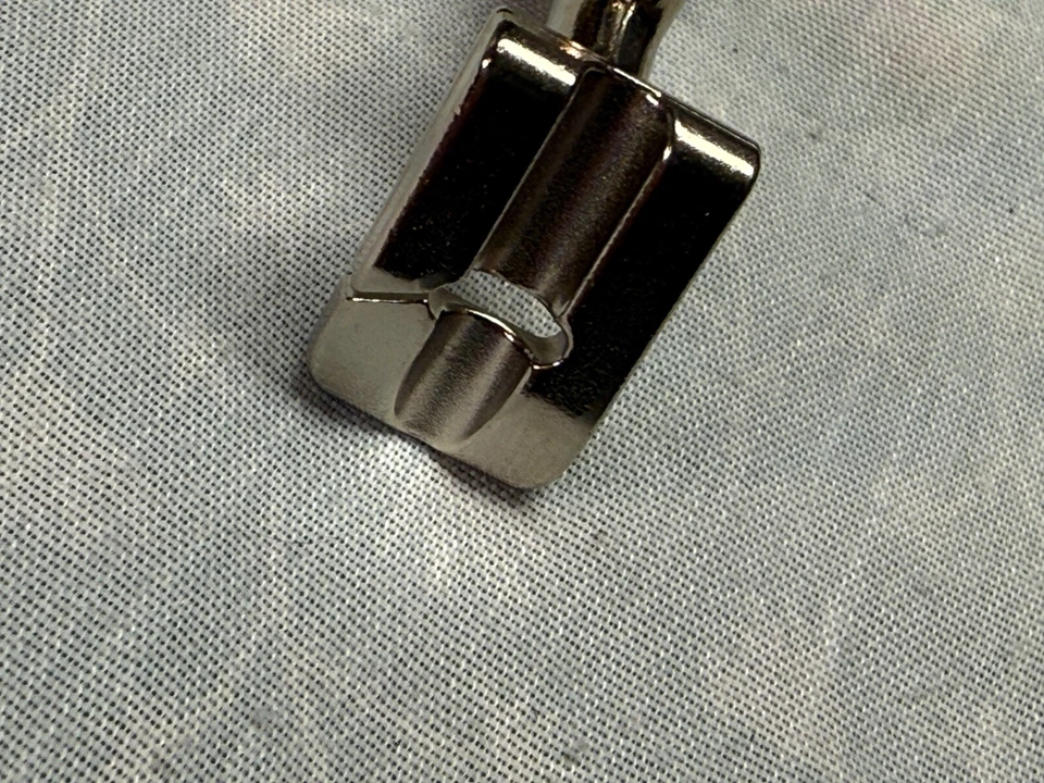 Bernina Old Style No. 12 Tricot / Bulky Overlock Foot - Image 4 of 4