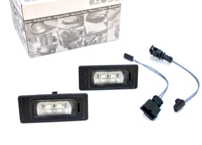 Audi Original LED Kennzeichenbeleuchtung + Adapter – Für A4, A6, Q5, TT & Mehr