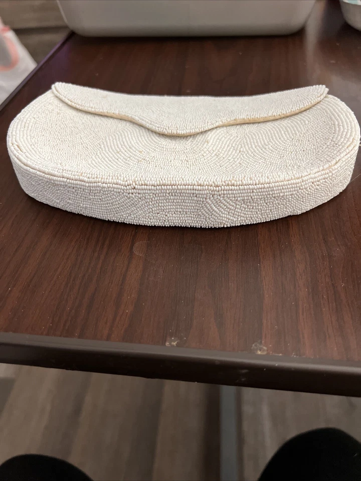 Bolso sin asas de noche Warburg marfil con cuentas forro satinado fiesta formal 8" de colección Foto 4 de 4