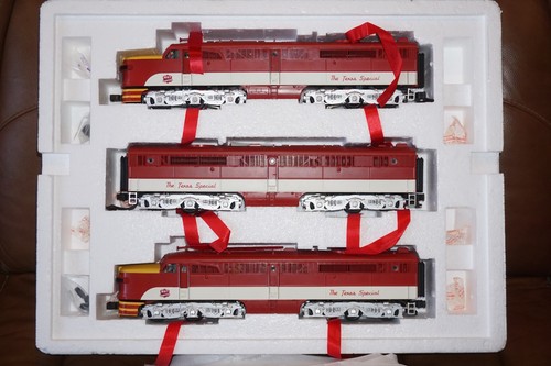 MTH 20-2194-1 O Gauge MKT Missouri Kansas Texas PA A-B-A Diesel Locomotive Set - Picture 1 of 19