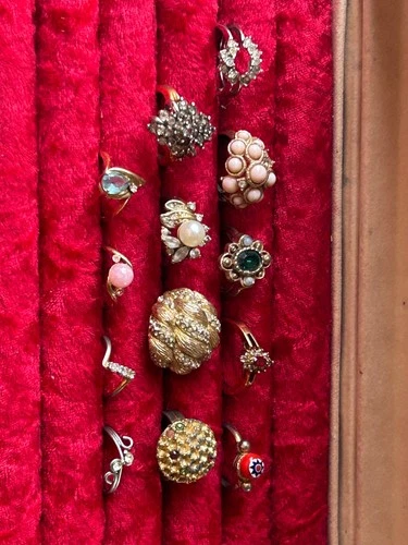 Vintage Lot Of  13 Costume Jewelry Ring Lot Gold Silver Tone Rhinestone Cocktail